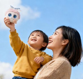 家庭日常中的筱嘟宝陪伴场景